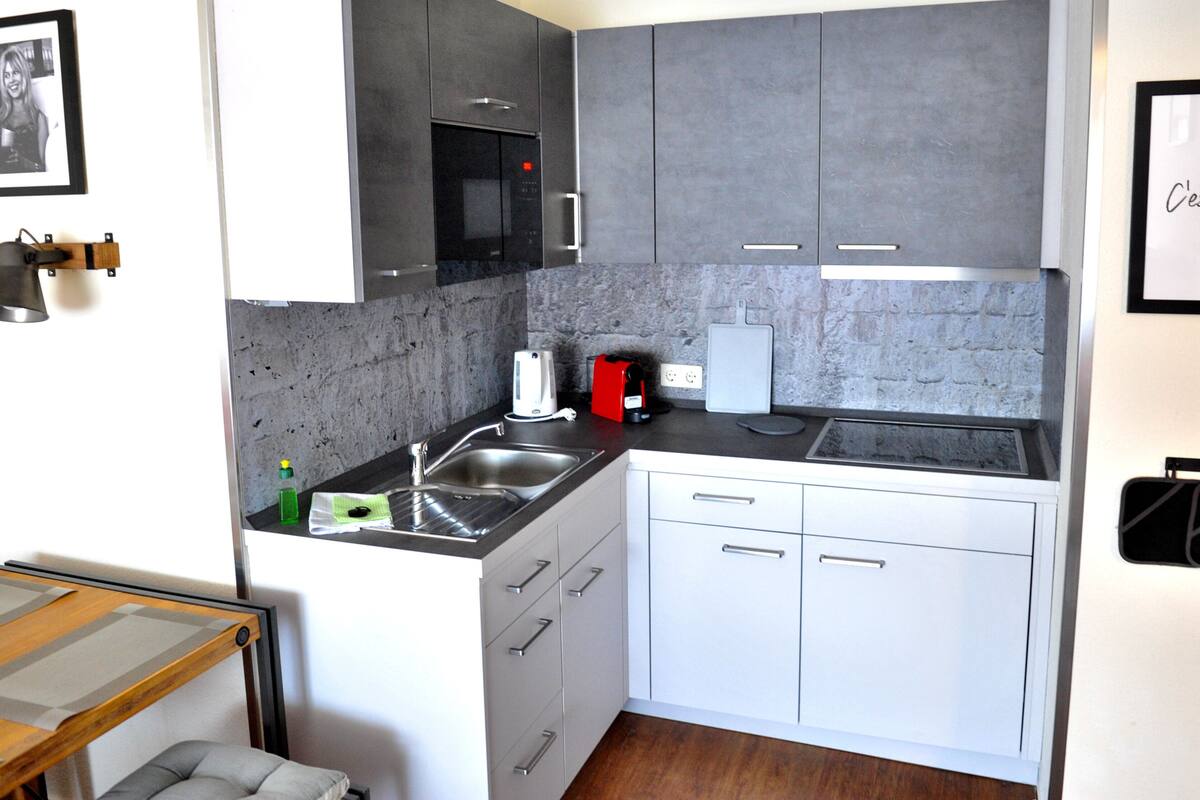 2 room apartment (incl. 100 eur cleaning fee) | private kitchen