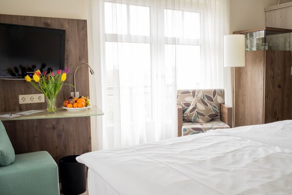 プレミアム ダブルルーム | 低刺激性寝具、ベビーベッド (無料)、WiFi (無料)、ベッドシーツ