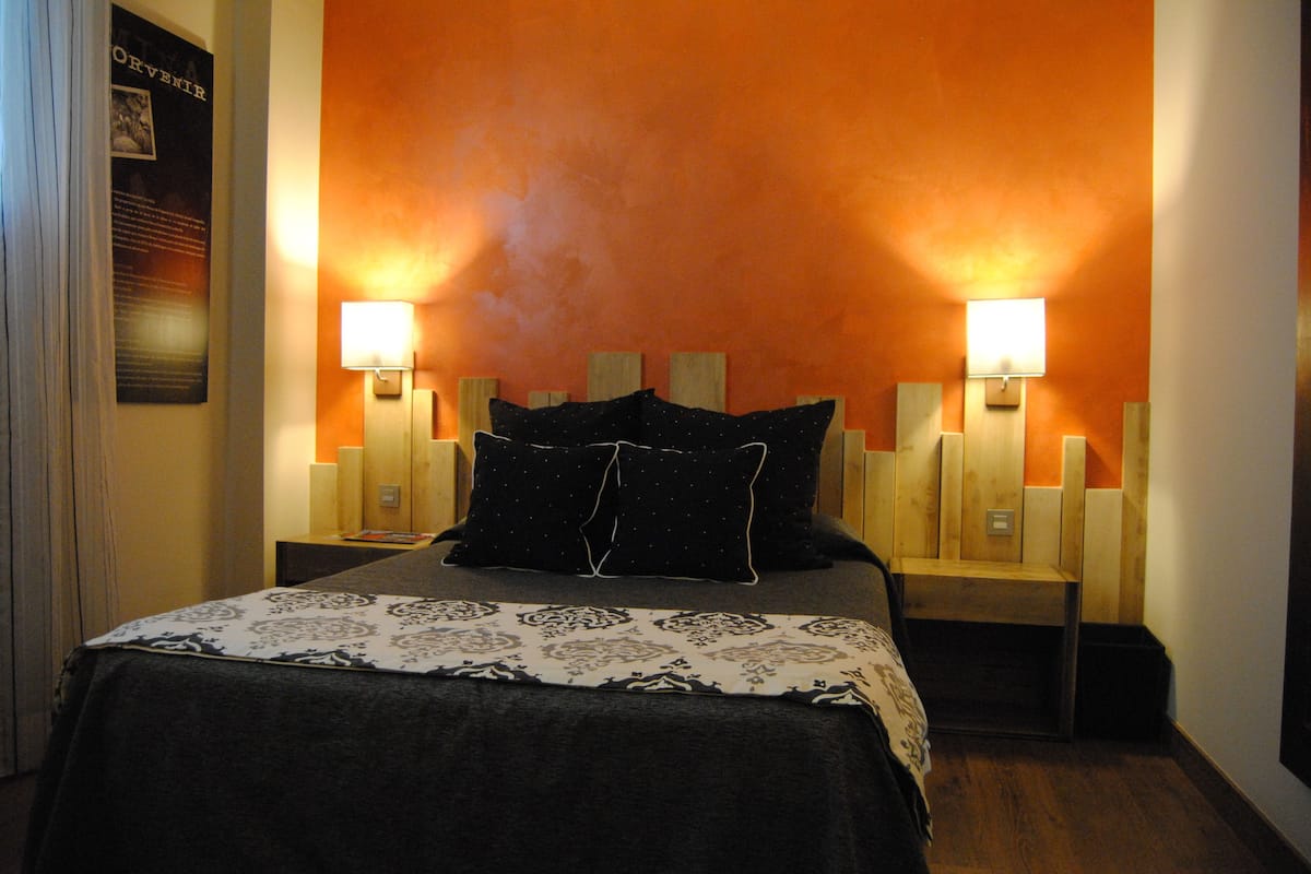 Minibar, blackout curtains, free WiFi, bed sheets