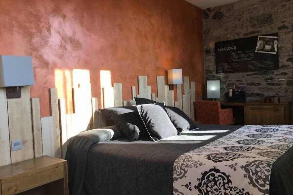 comfort double room | minibar, blackout curtains, free wifi, bed sheets