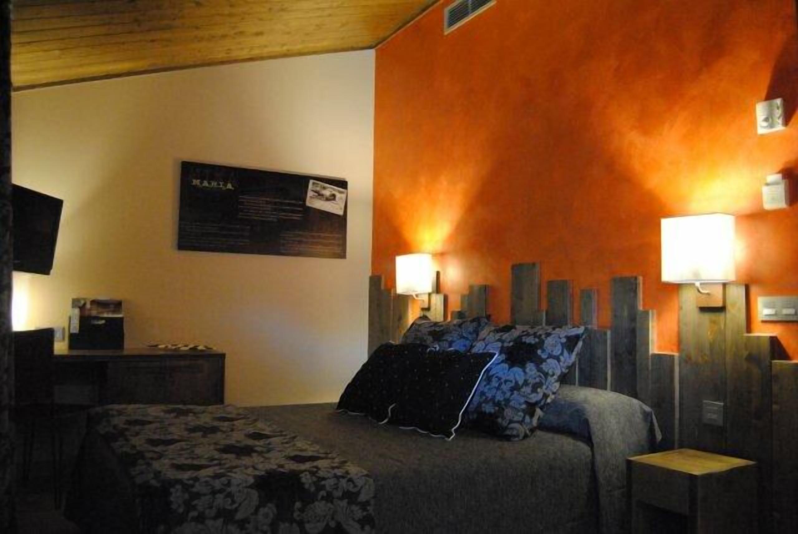 minibar, blackout curtains, free wifi, bed sheets