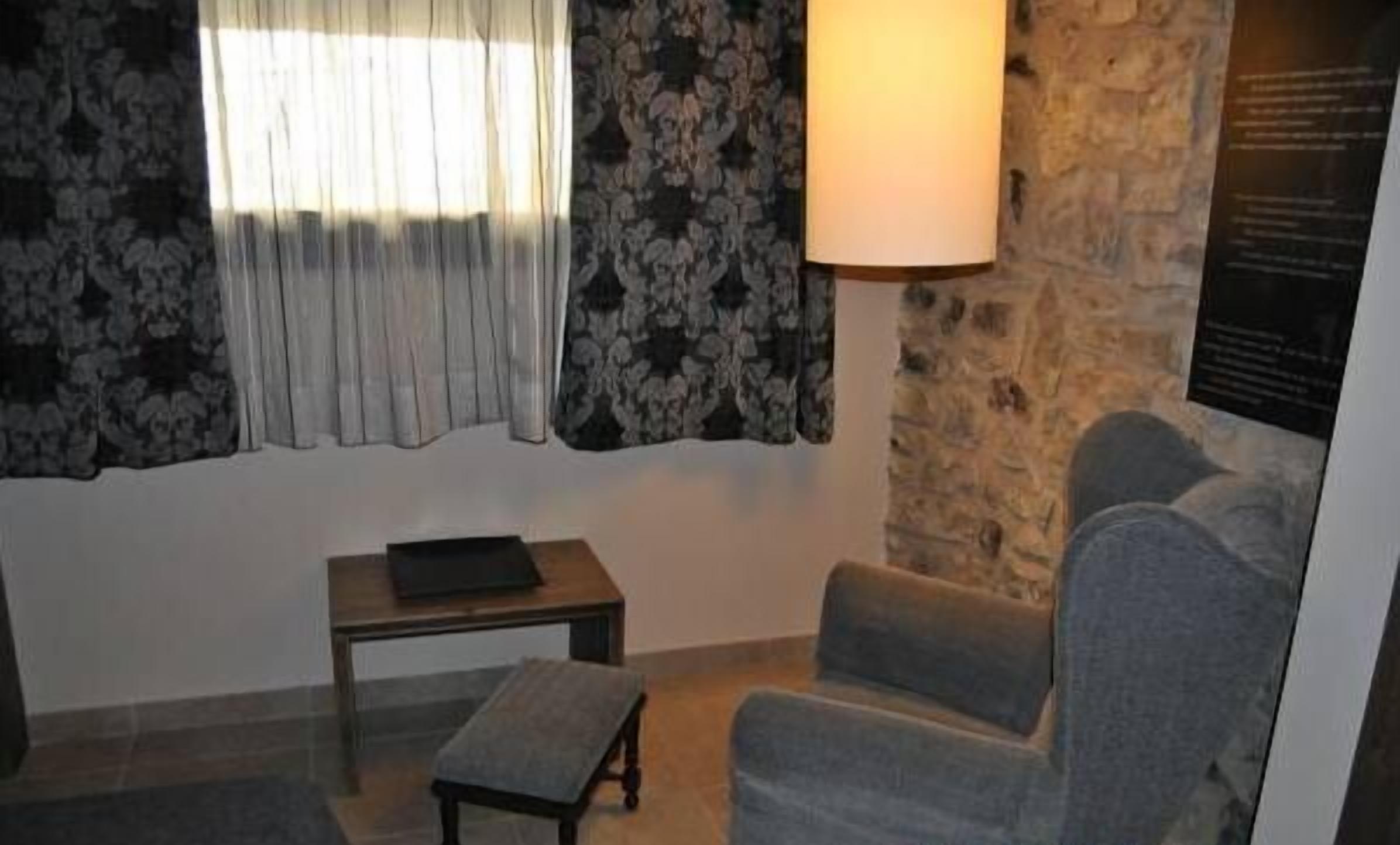 comfort double room | living area | flat-screen tv