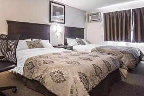Double Room | Minibar, desk, free WiFi, bed sheets - Courtyard Inn Vernon (Vernon)