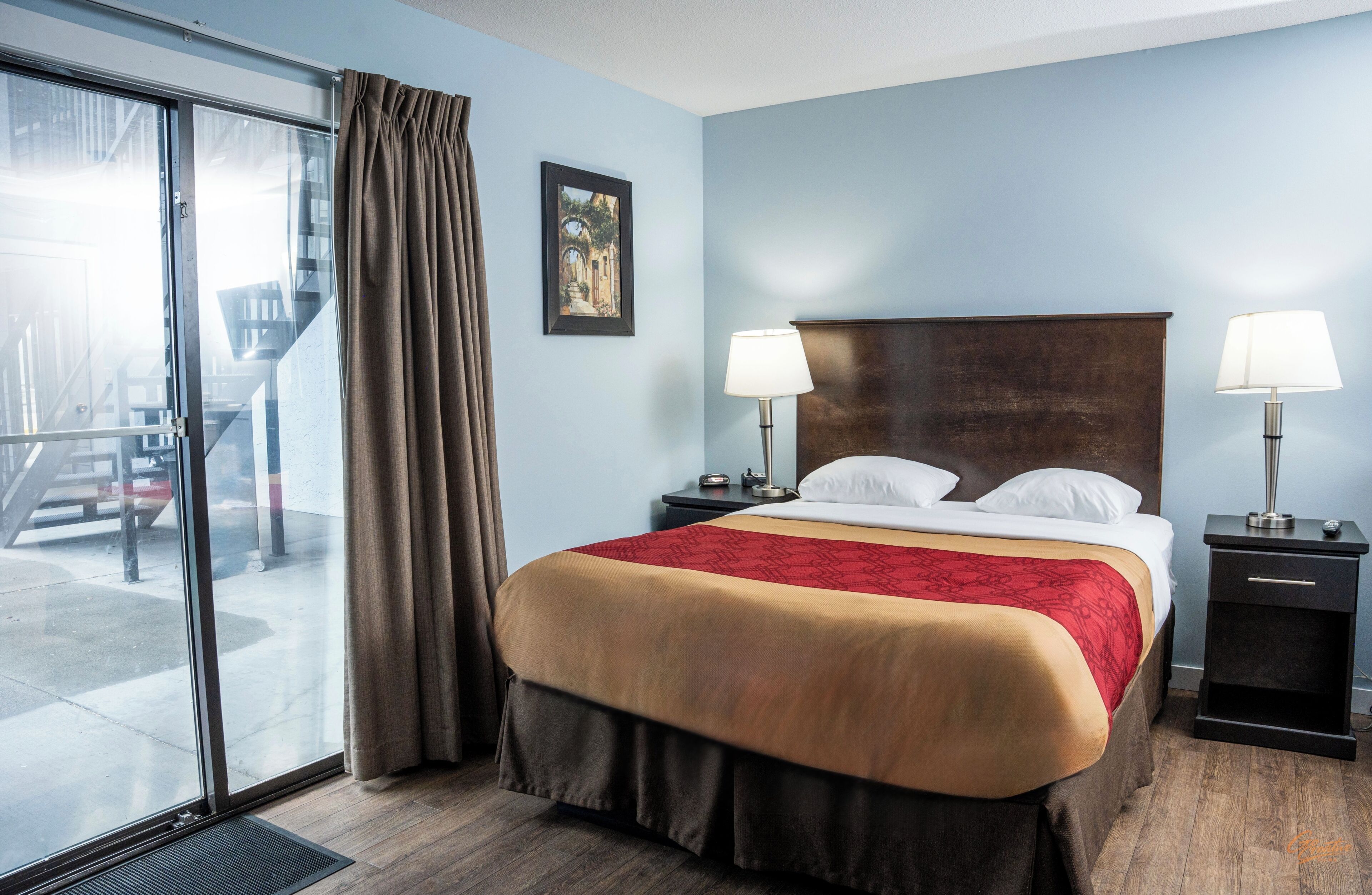 Standard-Suite | Minibar, Schreibtisch, kostenloses WLAN, Bettwäsche
