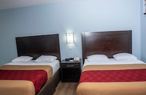 Habitación doble | Minibar, escritorio, wifi gratis y ropa de cama 