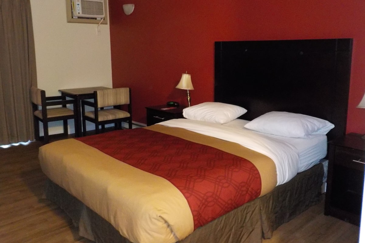 Bureau, Wi-Fi gratuit, draps fournis, réveils