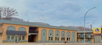 Courtyard Inn Vernon