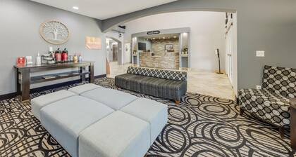 Best Western Plus Sand Bass Inn & Suites