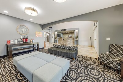 Best Western Plus Sand Bass Inn & Suites