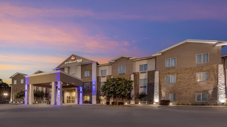 Best Western Plus Sand Bass Inn & Suites