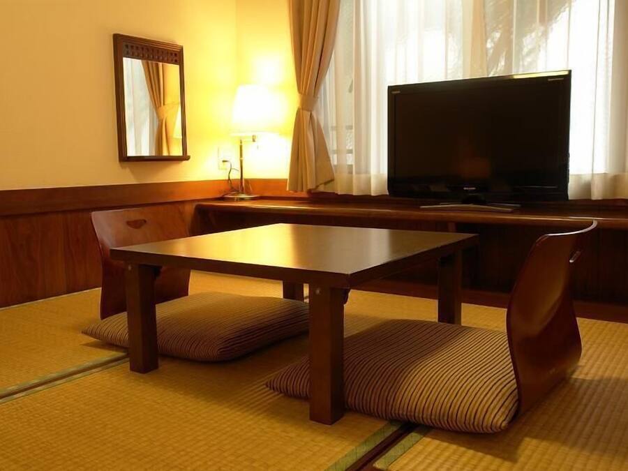 Standard Room | Peti besi dalam bilik, meja, katil lipat simpan/tambahan, Wi-fi percuma