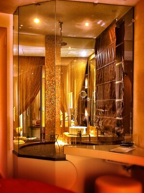 Exclusive Double Room | In-room safe, individually furnished, blackout drapes, soundproofing