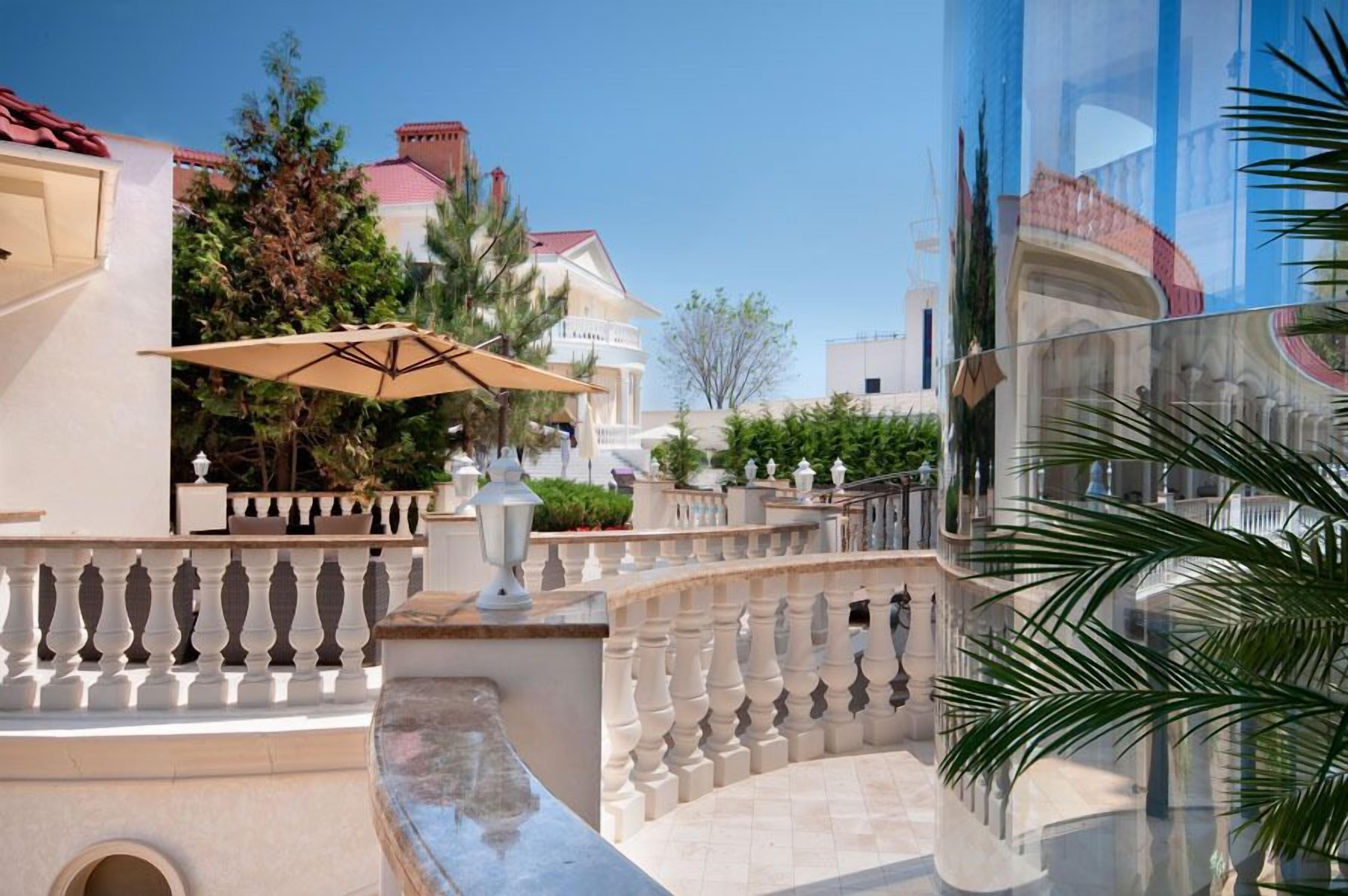 Suite, Terrace | Balcony