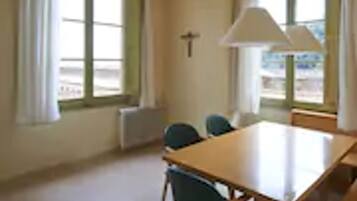 Apartamento estándar, cocina | Comedor