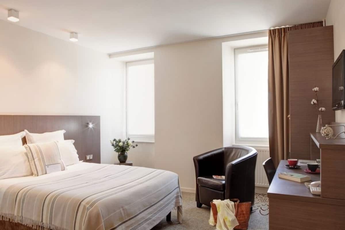 Superior Room, City View