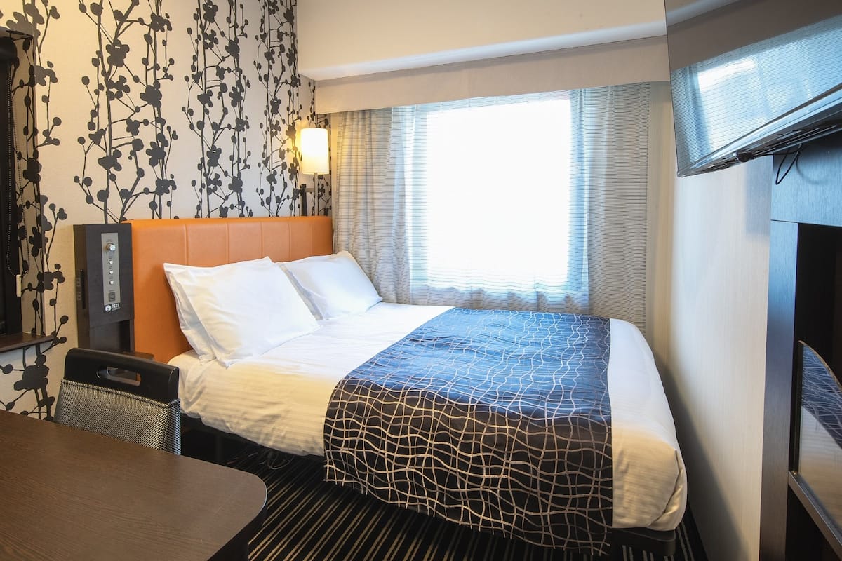 2 Schlafzimmer, Daunenbettdecken, Schreibtisch, Verdunkelungsvorhänge
