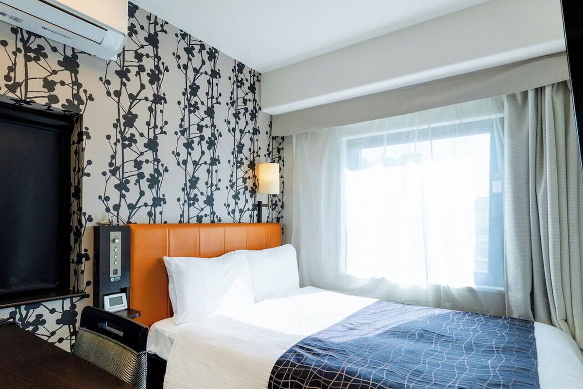 Down comforters, desk, blackout drapes, free WiFi
