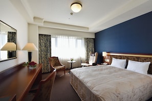 Habitación doble superior, para no fumadores | Escritorio, cortinas blackout, insonorización y wifi gratis