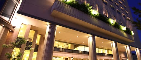 Front of property - evening/night