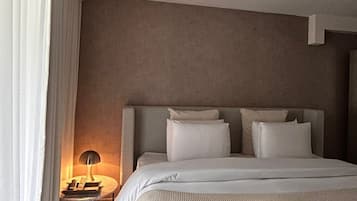 Suite, 1 cama King size | 1 habitación, ropa de cama de alta calidad y camas con pillow-top