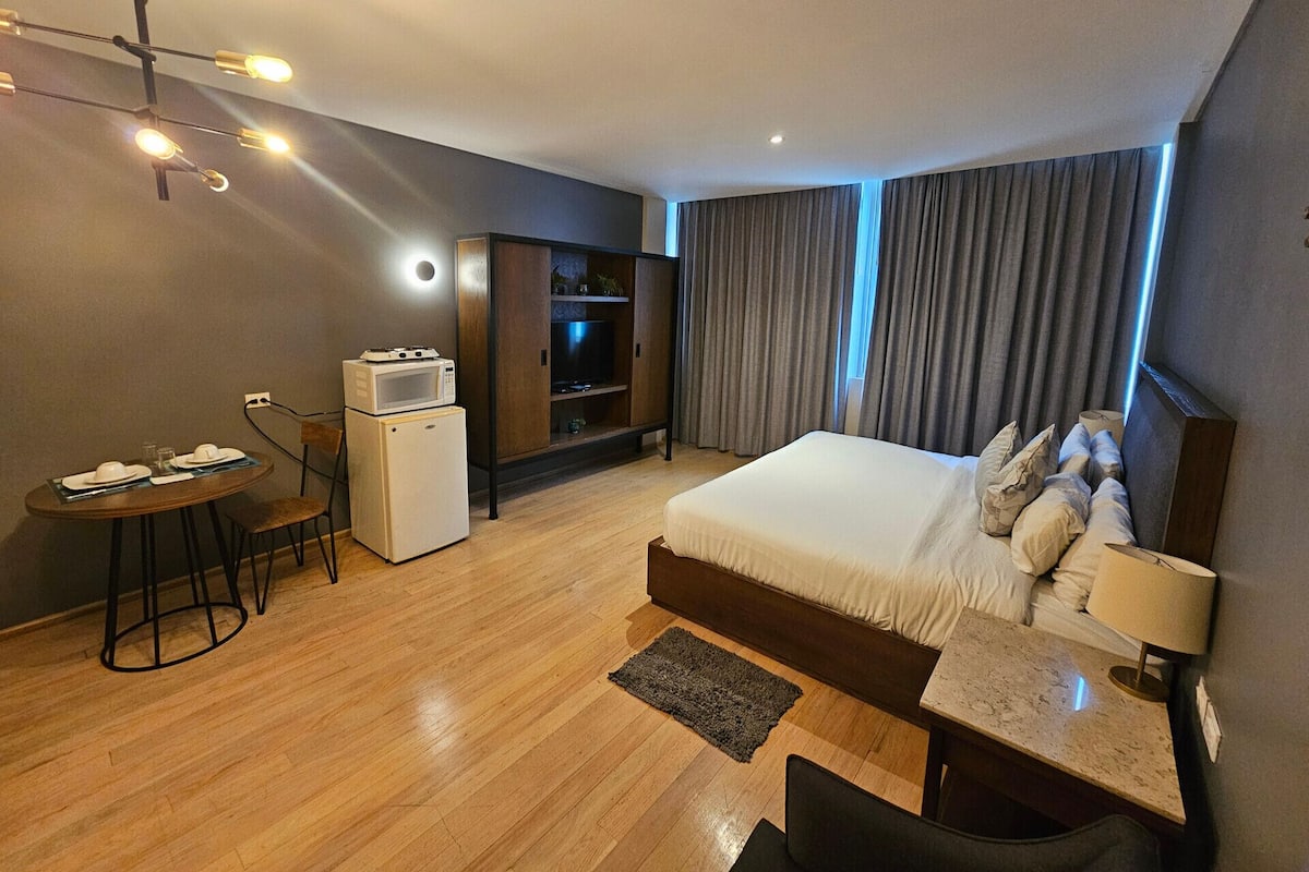 In-room safe, desk, iron/ironing board, free WiFi