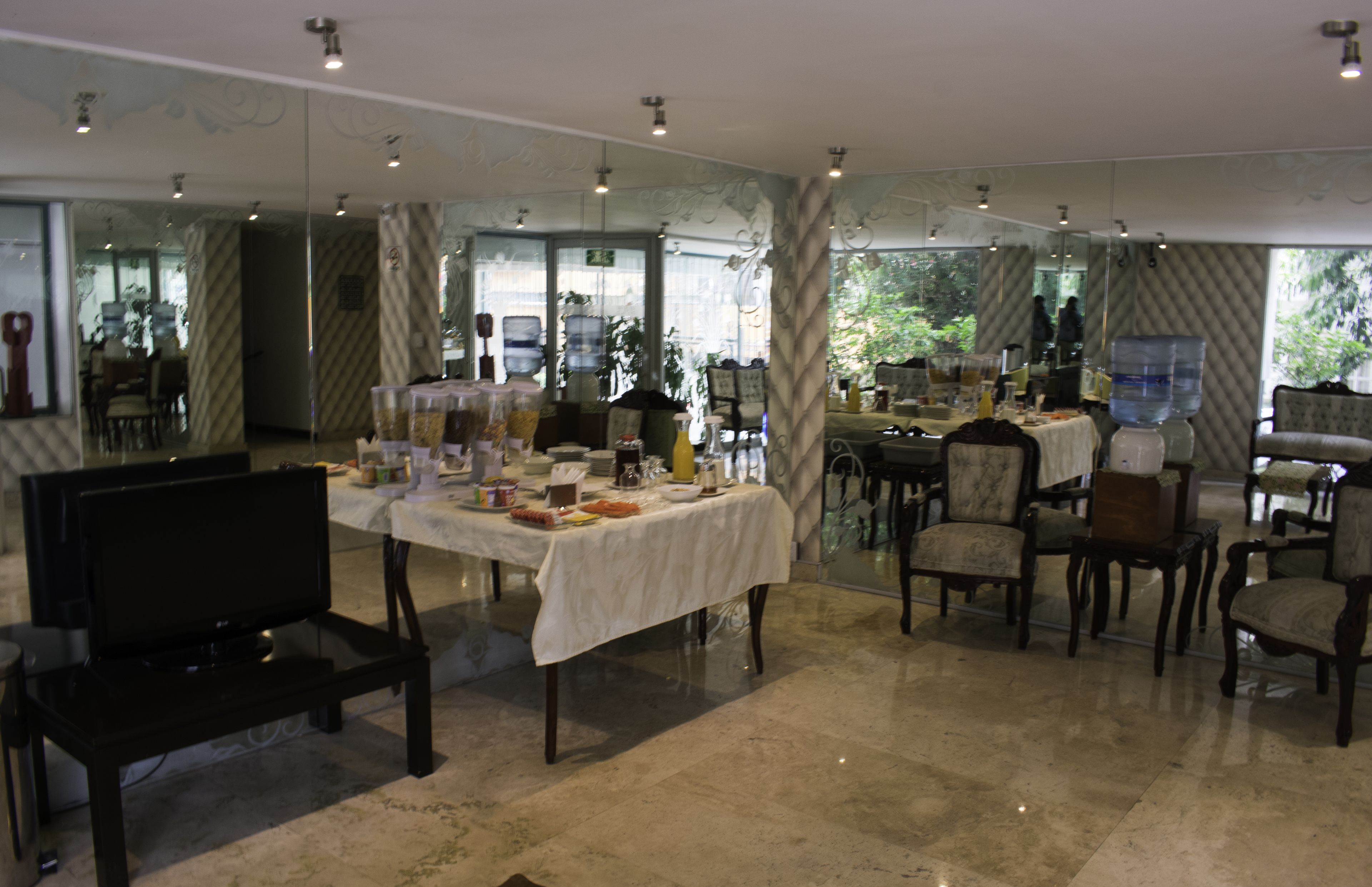 Free daily continental breakfast