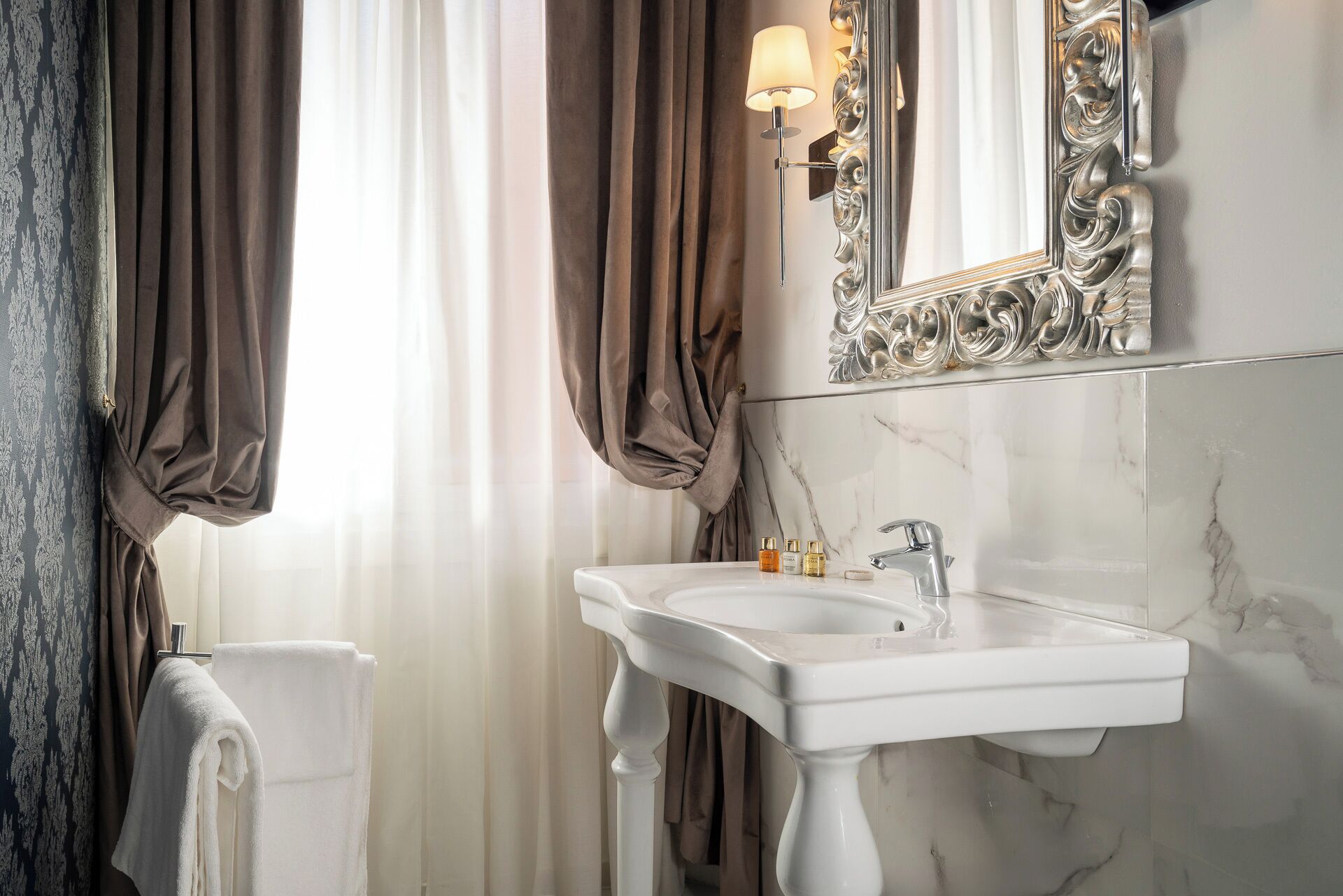 Photo - Albergo Rossini 1936 - Small & Charming