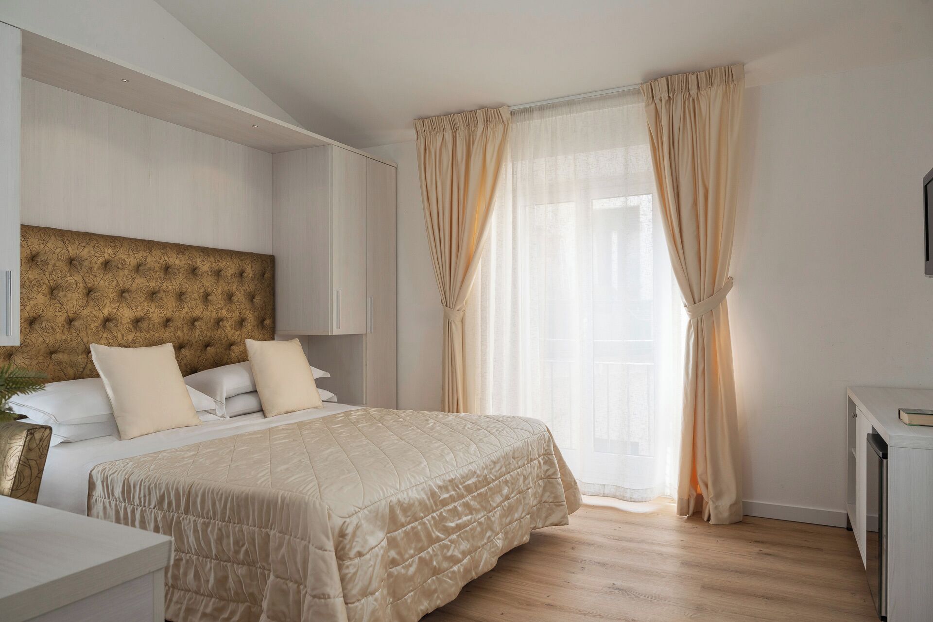 Photo - Albergo Rossini 1936 - Small & Charming