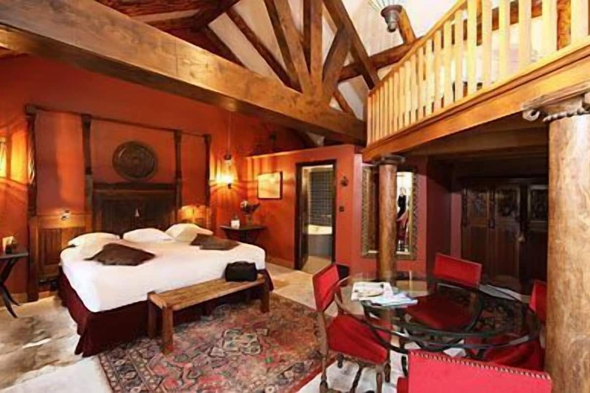 premium bedding, individually decorated, individually furnished