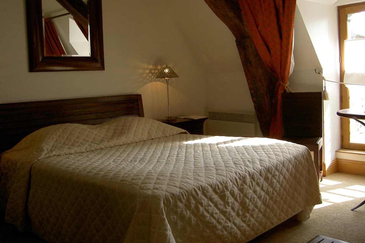 Superior-Doppelzimmer, Parkblick | Individuell dekoriert, individuell eingerichtet, Schreibtisch