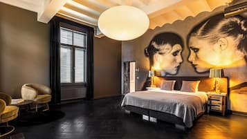 Suite Le Roi in Kasteel 2p | Een gratis minibar, een kluis op de kamer, individueel gedecoreerd