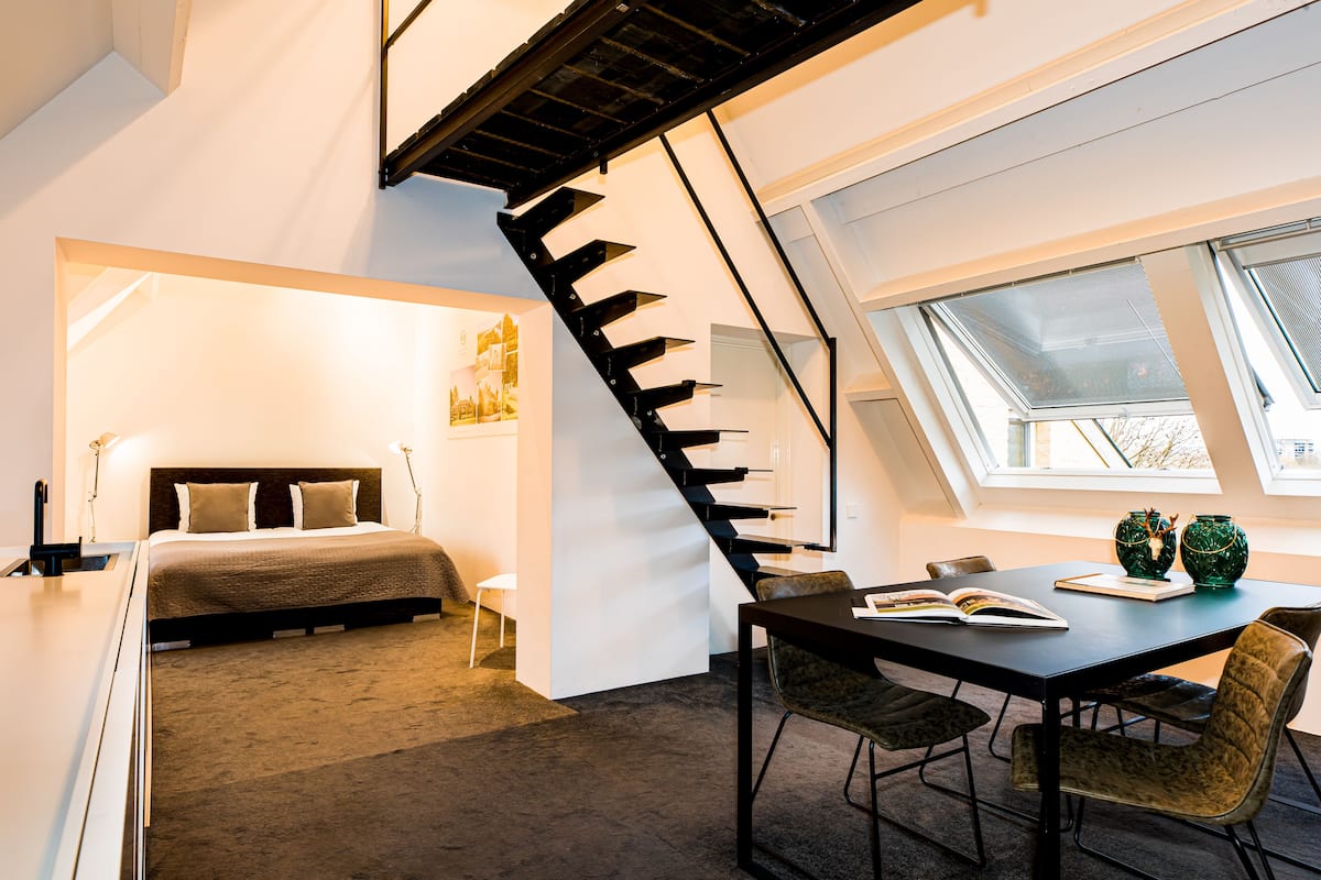 Studio with shower in castle 2-4p | 1 camera, minibar con snack e bevande gratuite, una cassaforte in camera