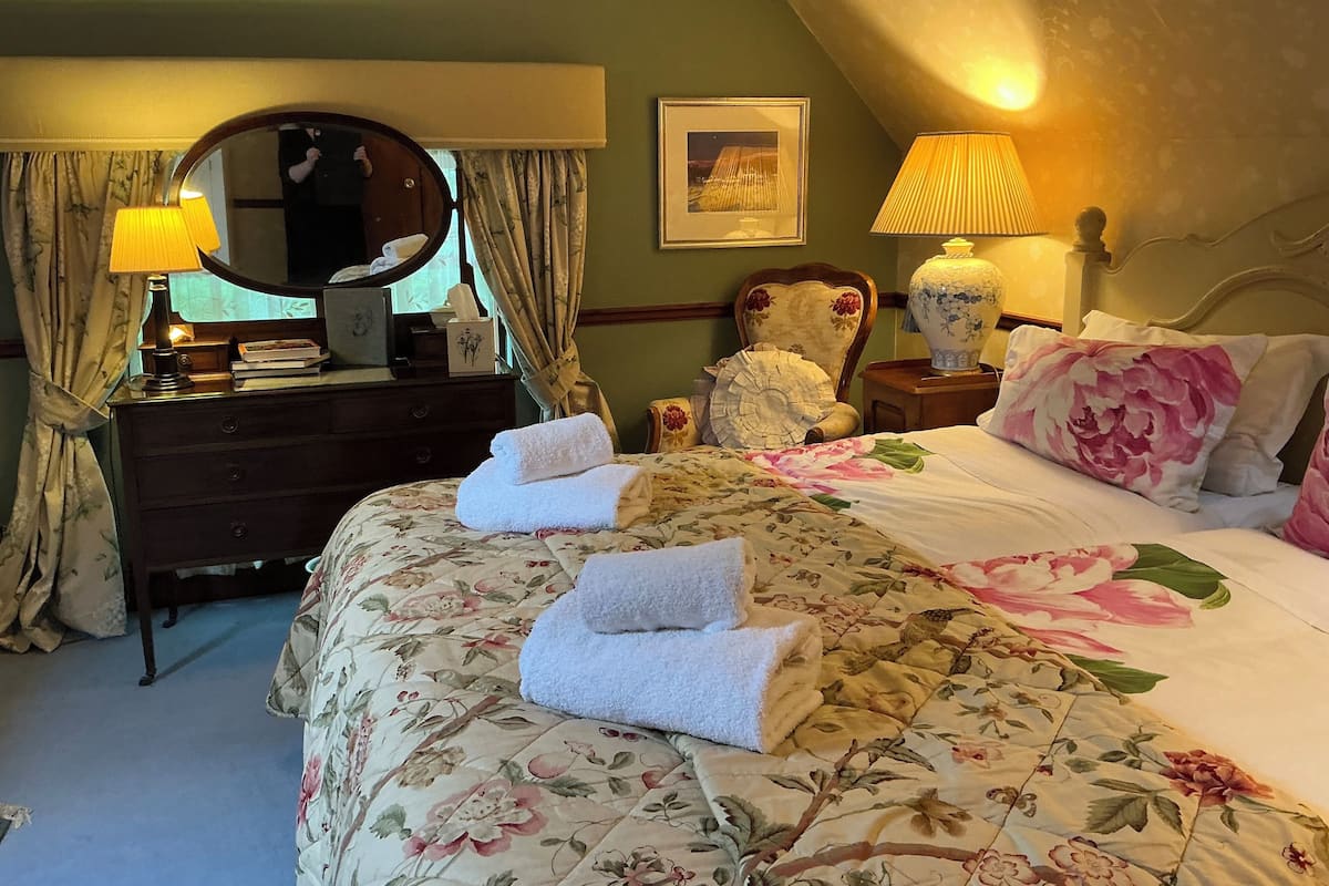 Egyptian cotton sheets, premium bedding, down comforters
