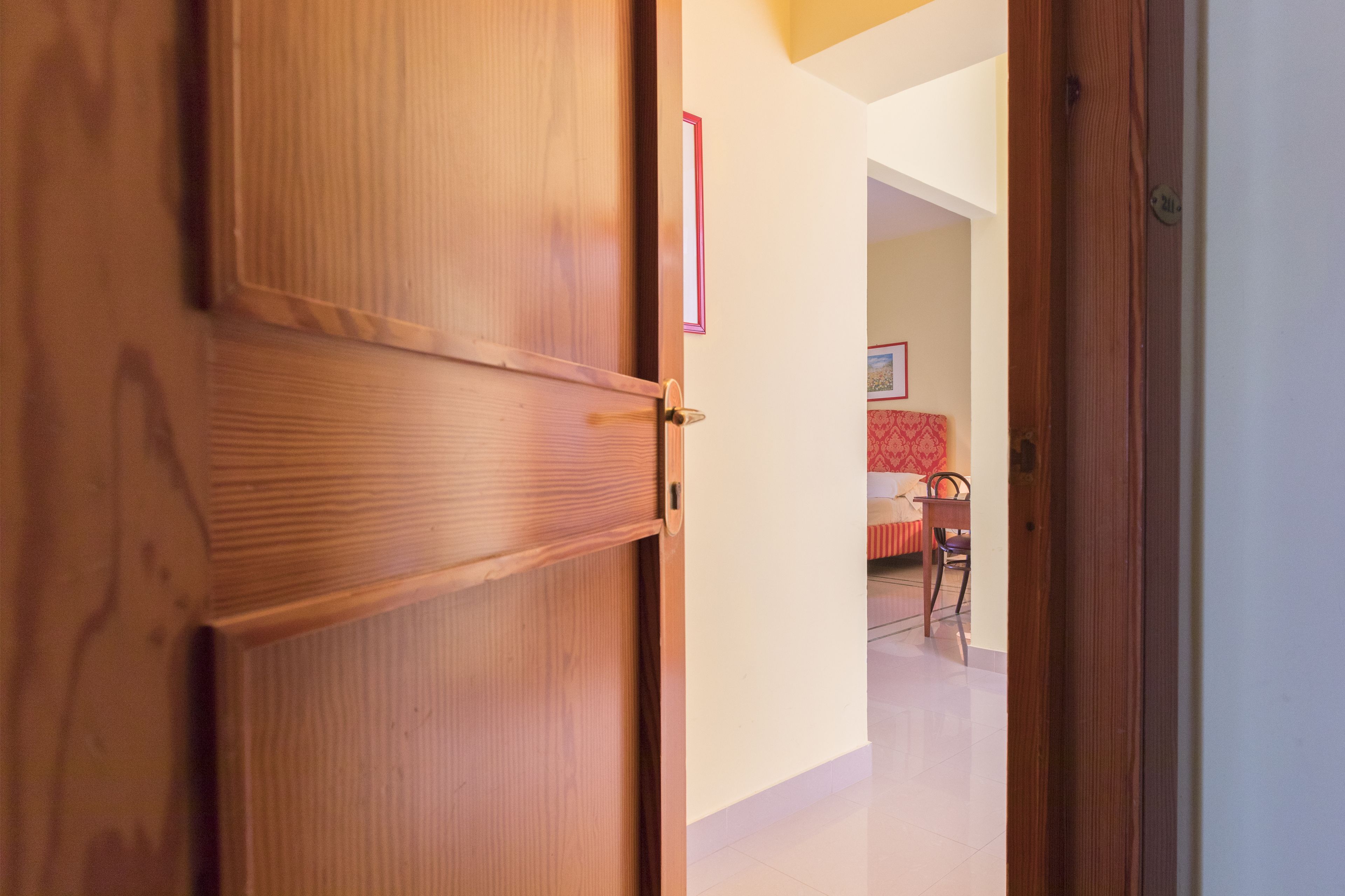 minibar, in-room safe, desk, free wifi