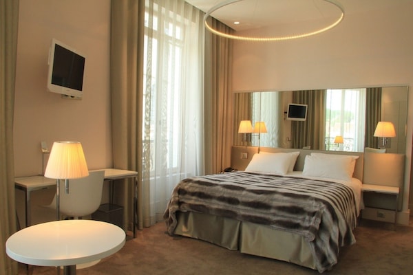 Family Quadruple Room | Premium bedding, in-room safe, desk, soundproofing