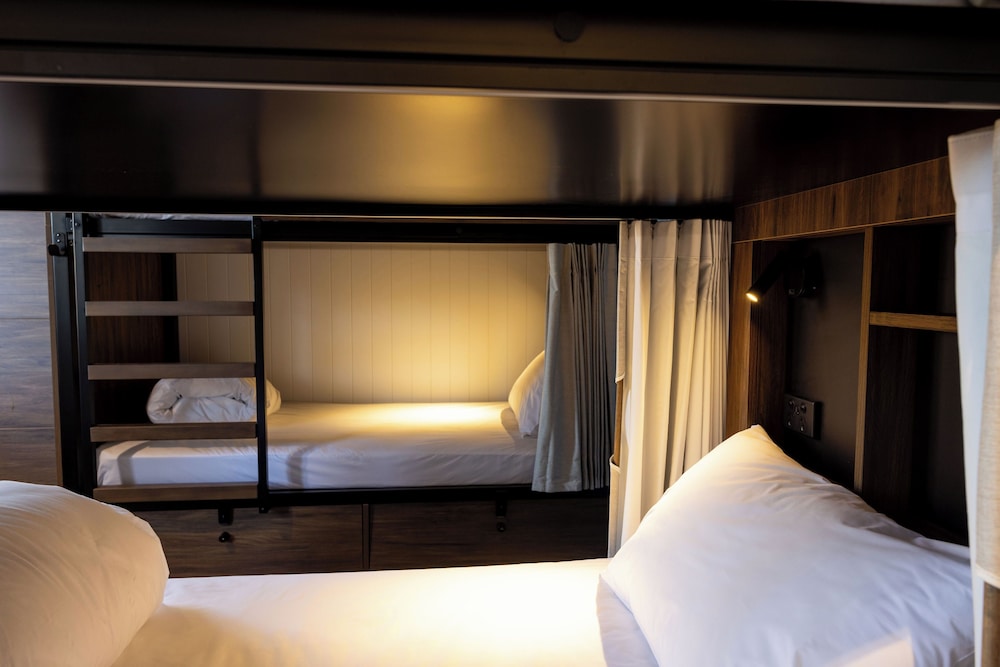 Haka House Wānaka by null