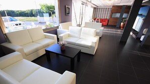 Ảnh chưa phân loại, 2 trong số 42 ảnh, nút