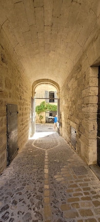 Point of interest. Boutique Hôtel Entraigues