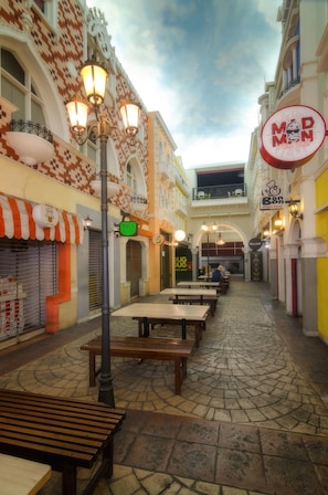 Arcade - The Square (Surabaya)