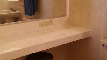 Free toiletries, towels