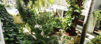 Summer Holiday Hotel