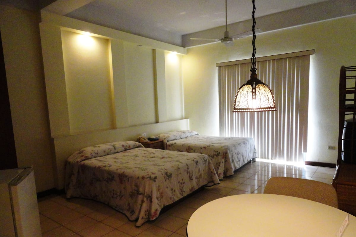 Habitación estándar, para no fumadores | Escritorio y wifi gratis