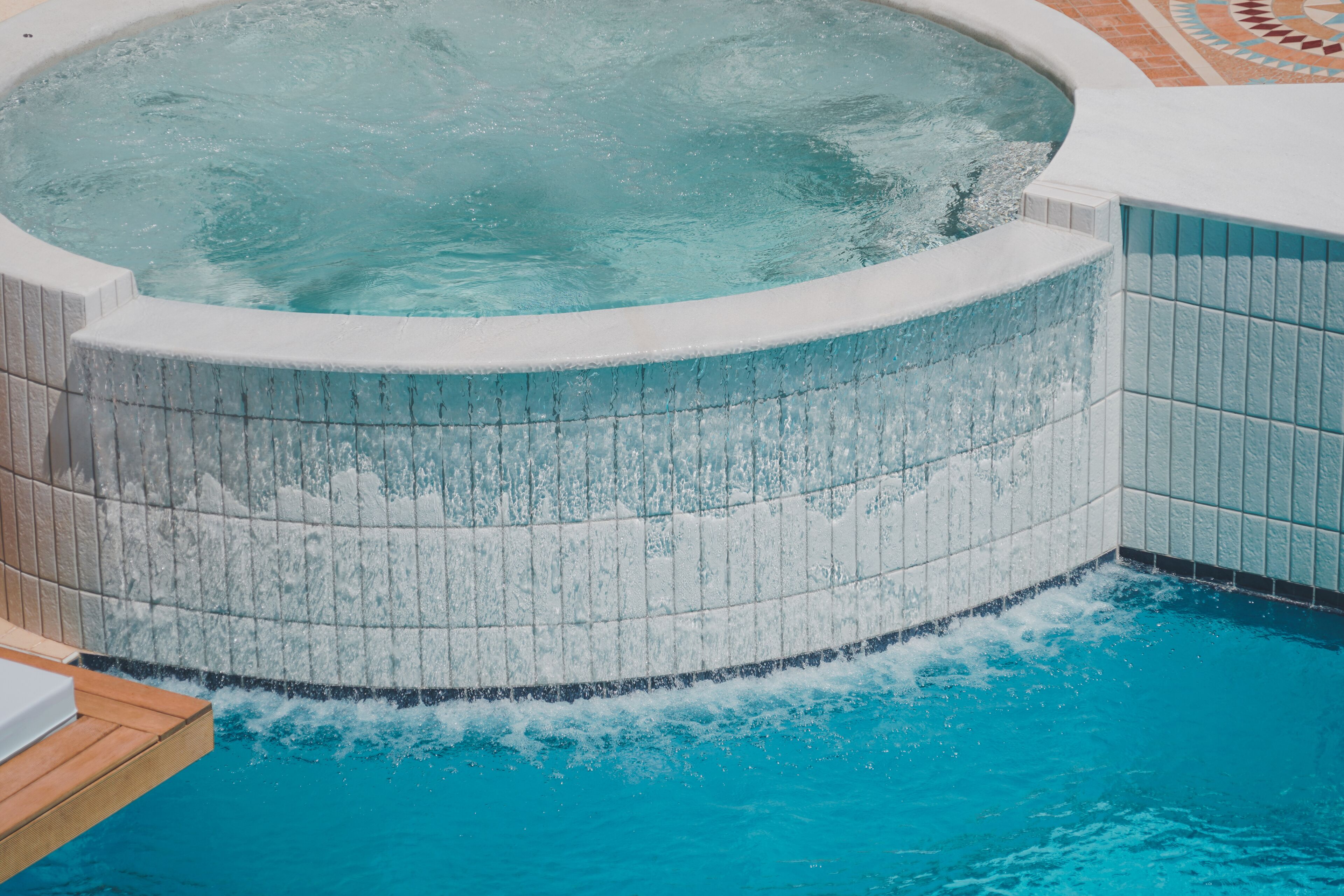 Seasonal outdoor pool, open 8:00 AM to 7:00 PM, free pool cabanas