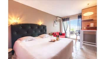 Ropa de cama de alta calidad, escritorio, sistema de insonorización