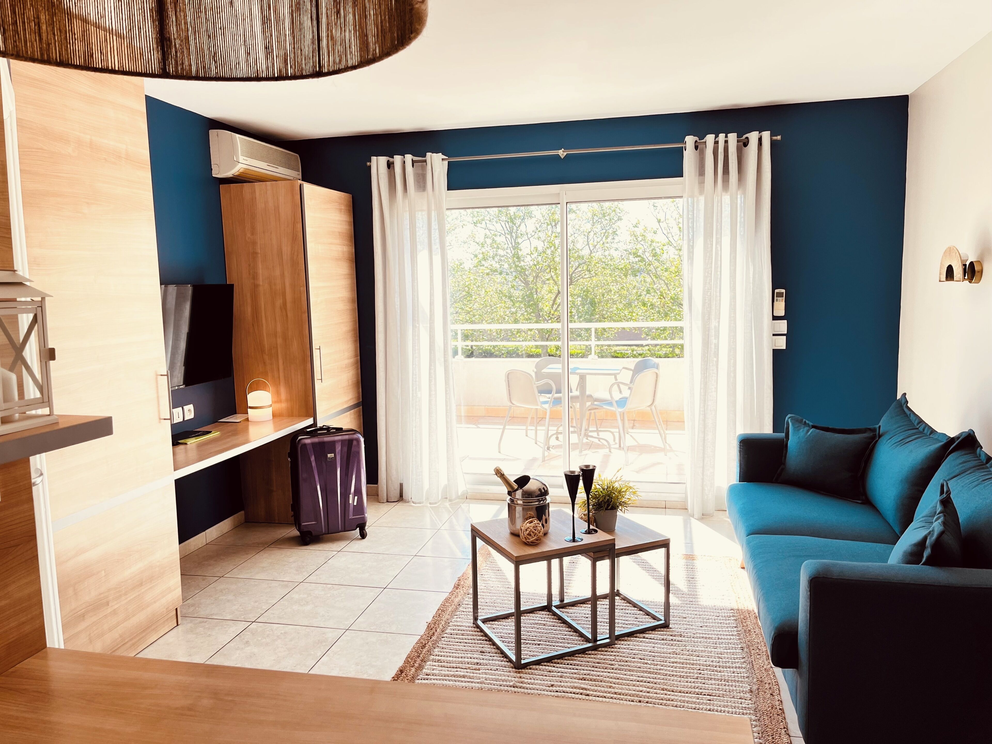 Standard Apartment, 1 Bedroom | Living area
