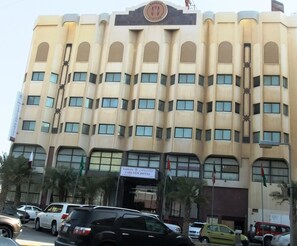Front of property - Bahrain Carlton Hotel (Manama)