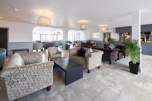 Lobby sitting area - The Pines Hotel (Swanage)