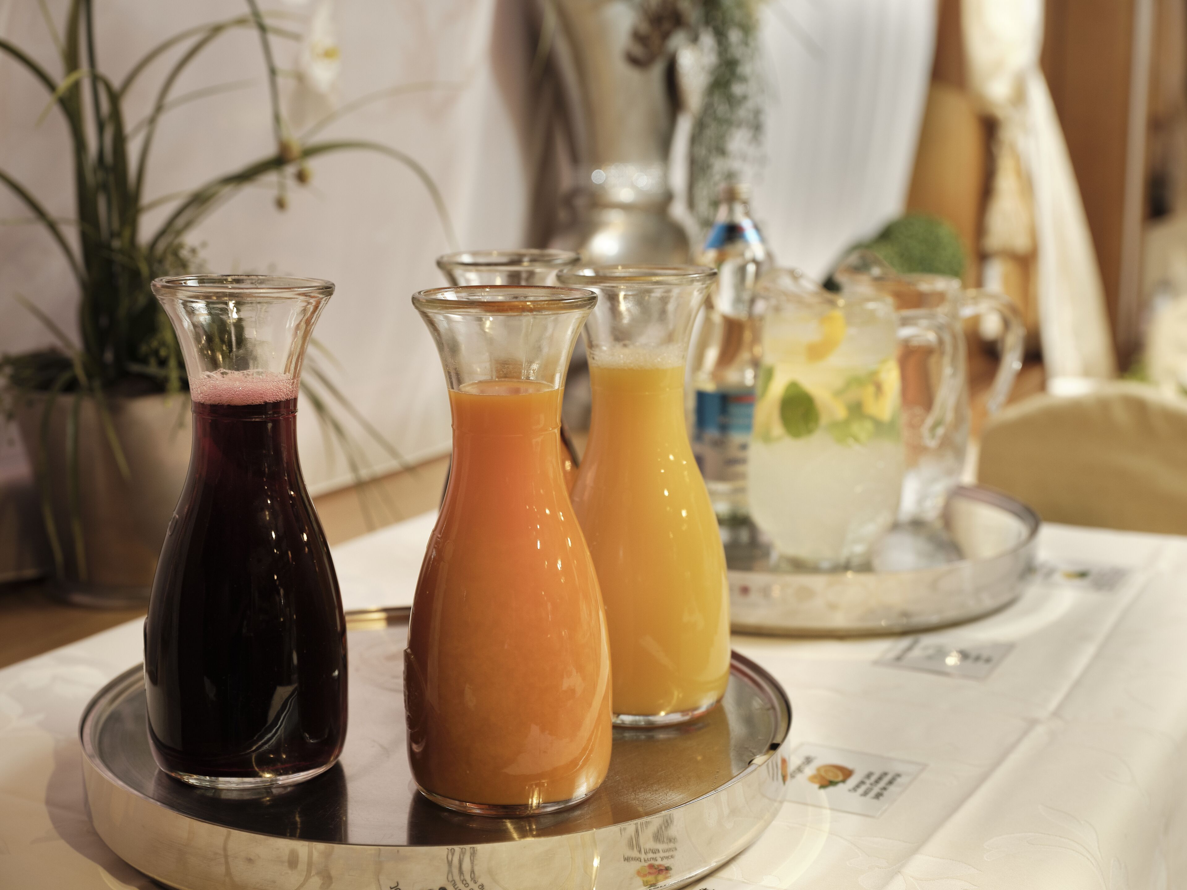 daily buffet breakfast (eur 25 per person)