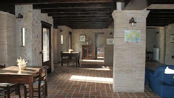 Free buffet breakfast