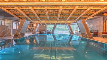 Sauna, hot tub, steam room